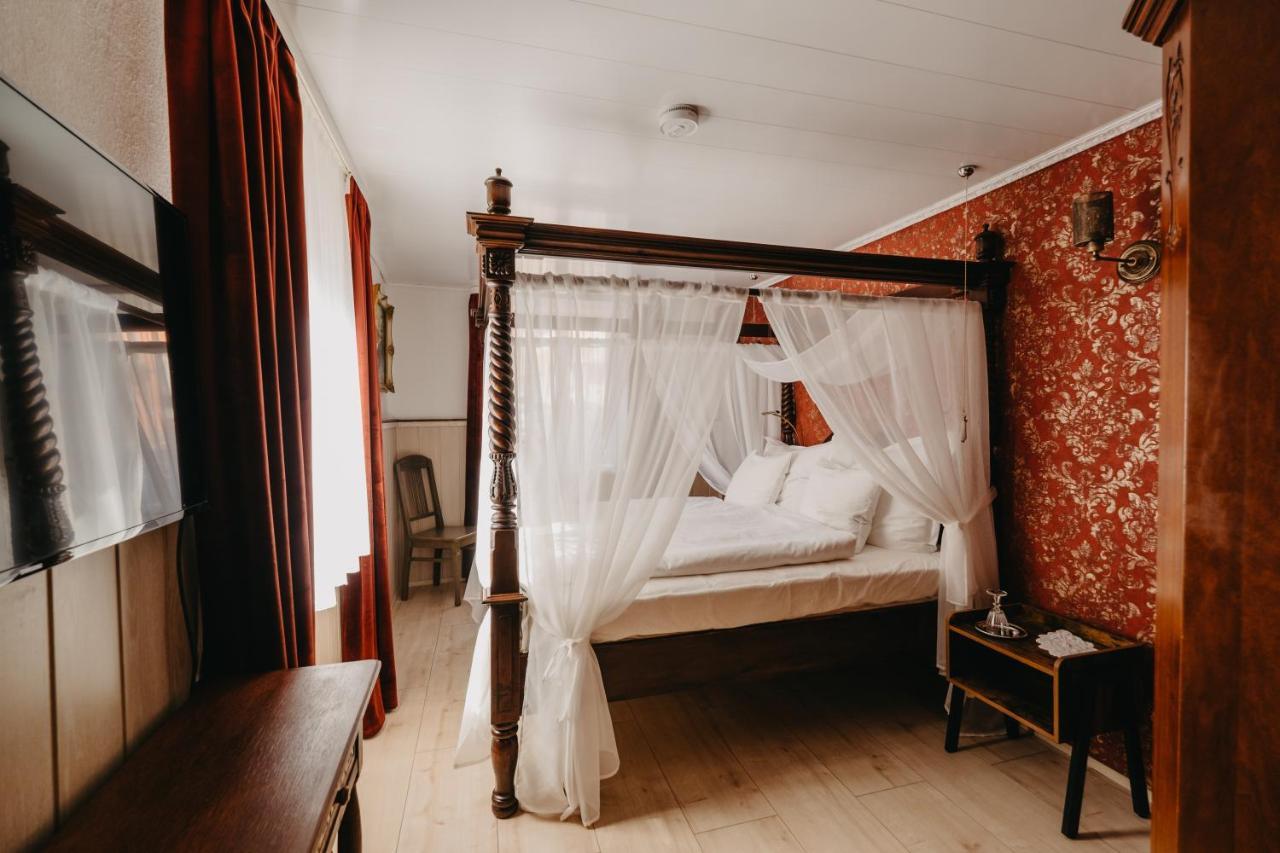 Altes Haeusle Am Waschbach Anno 1625 Und Doppelzimmer Edenkoben