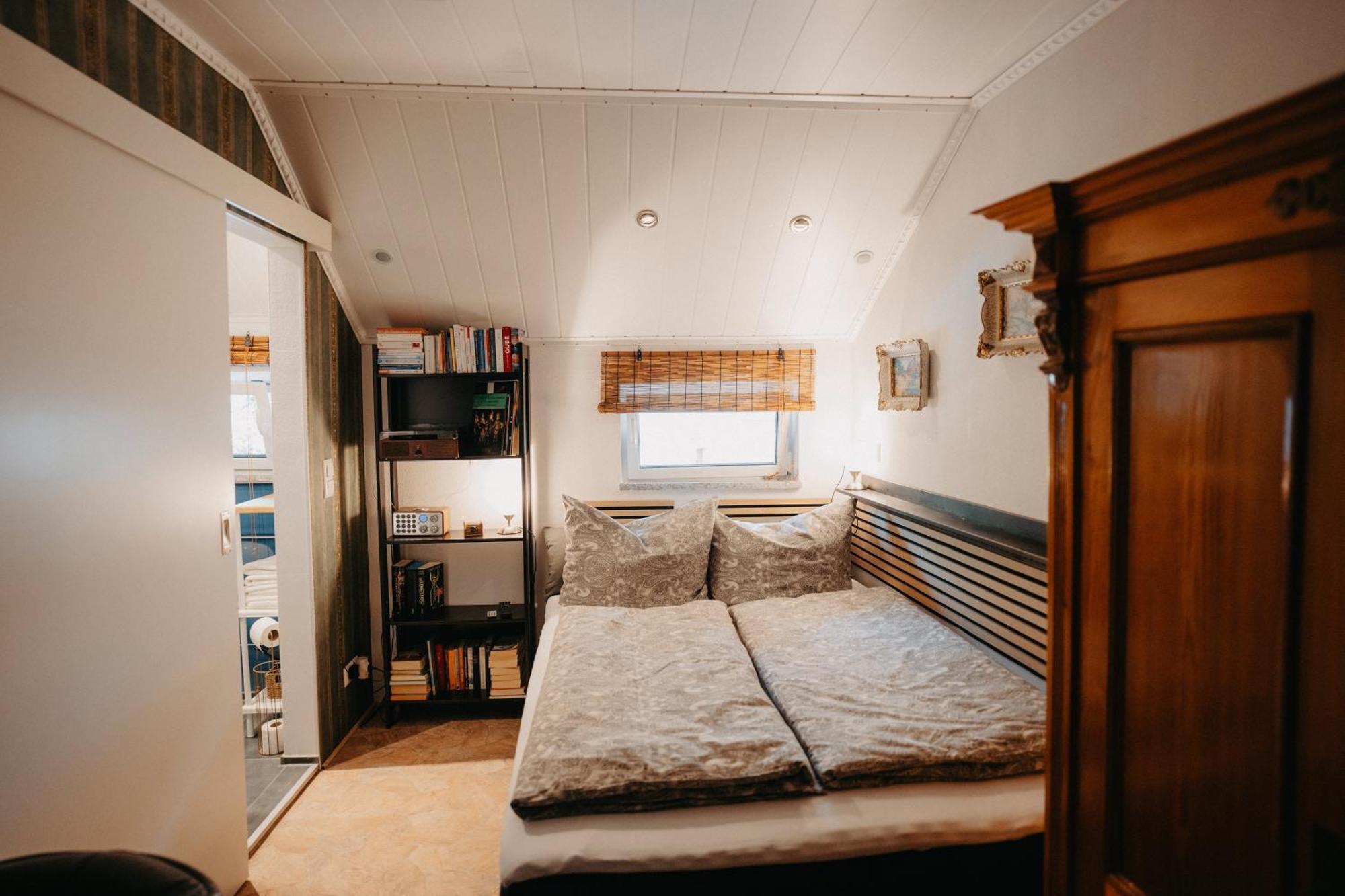 Altes Haeusle Am Waschbach Anno 1625 Und Doppelzimmer Apartment *
