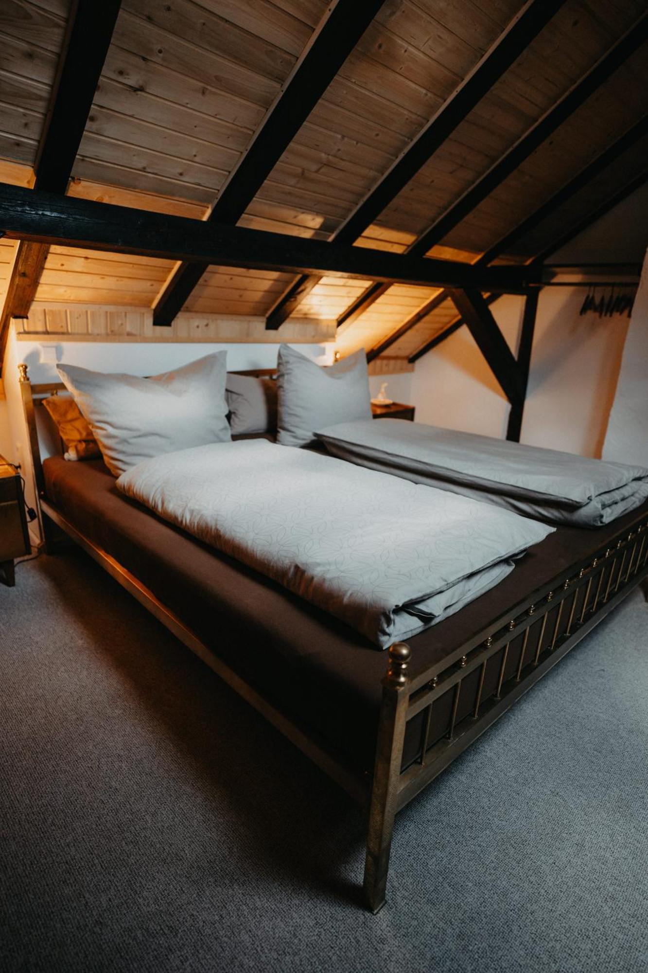 Altes Haeusle Am Waschbach Anno 1625 Und Doppelzimmer Apartment