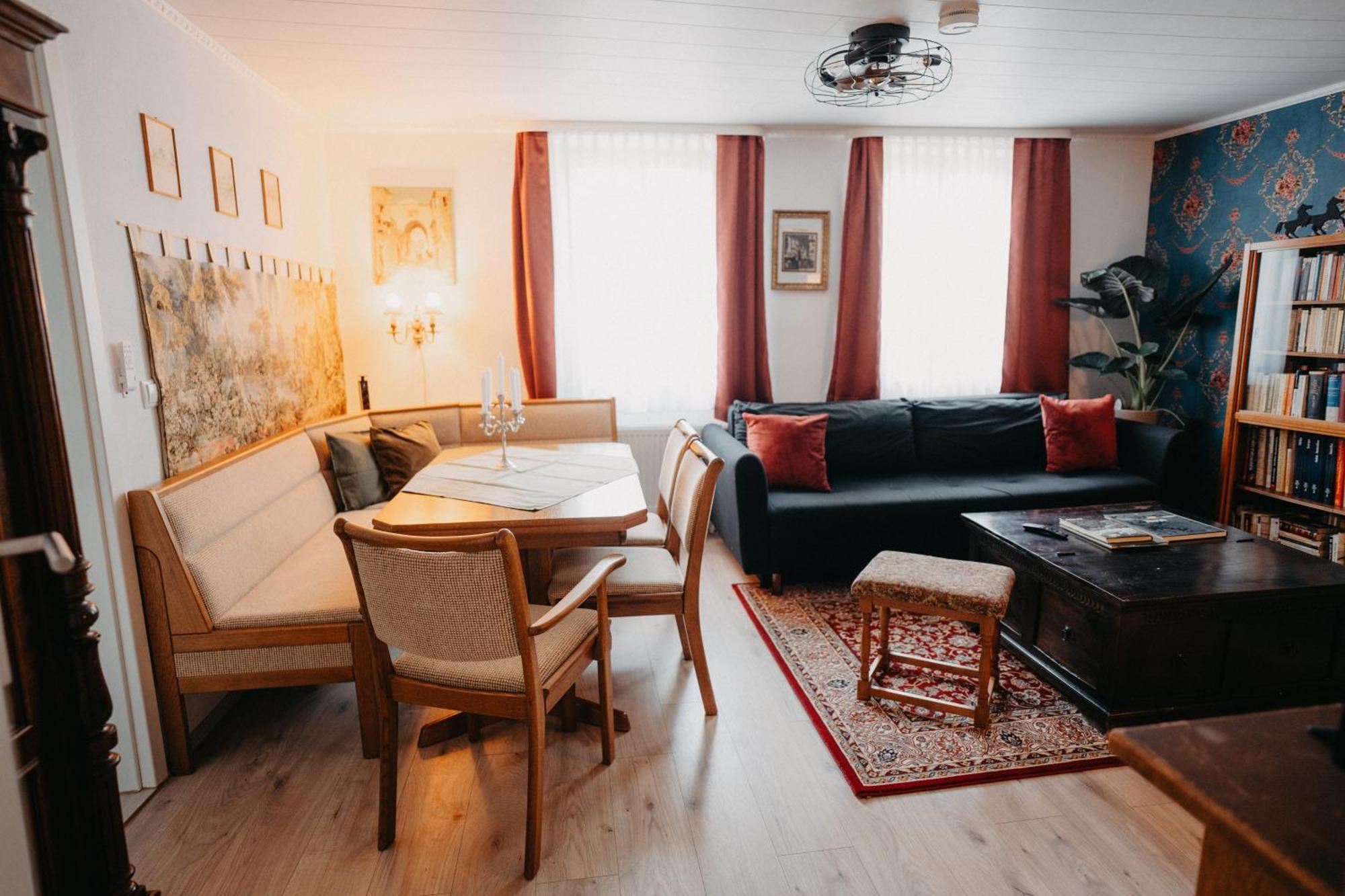 Altes Haeusle Am Waschbach Anno 1625 Und Doppelzimmer Edenkoben