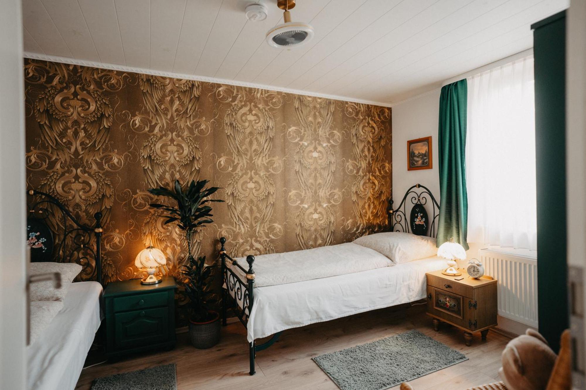 Altes Haeusle Am Waschbach Anno 1625 Und Doppelzimmer